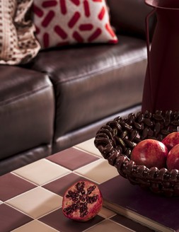 Furniture Village Daytona 3 Seater Leather Sofa detail