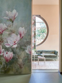 https://az.prshots.co.uk/contents/archives/1979/1012/images/thumb350x287_auto/Pink-paint__thumb.jpg