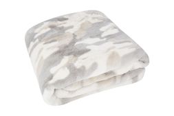max studio throw &pound;19.99