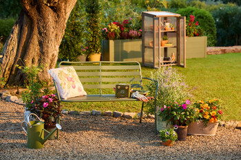 https://az.prshots.co.uk/contents/archives/3552/1530/images/thumb350x287_auto/dobbies-garden-centres_esme-bench-gbp79_thumb.jpg