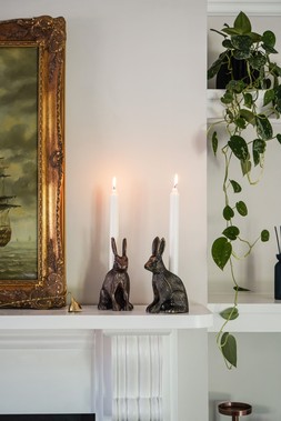 CAST ALUMINIUM HARE CANDLE HOLDER ANTIQUE COPPER £29.99