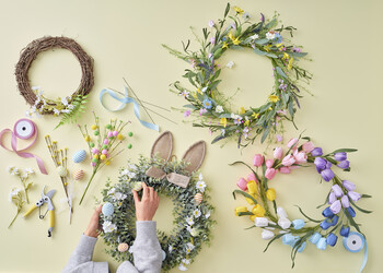 https://az.prshots.co.uk/contents/archives/3746/1580/images/thumb350x287_auto/hobbycraft_2026_easter_wreath-making-3_thumb.jpg