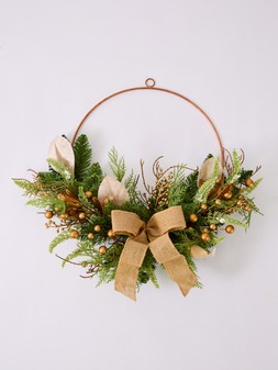 X1N2B The Very Collection Neutral Half Wreath £15